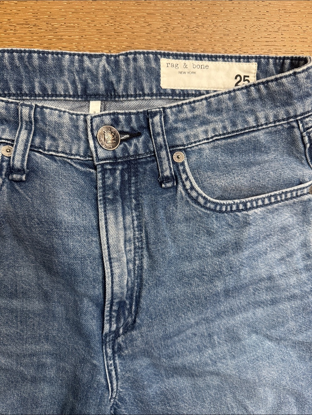 Rag & Bone Logan Mid-Rise Wide Leg Jeans Size 25 Medium Wash - Picture 3 of 6
